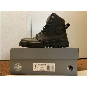 SOLD - Palladium Boots - Pallabosse Sport Cuff Waterproof - Size 9